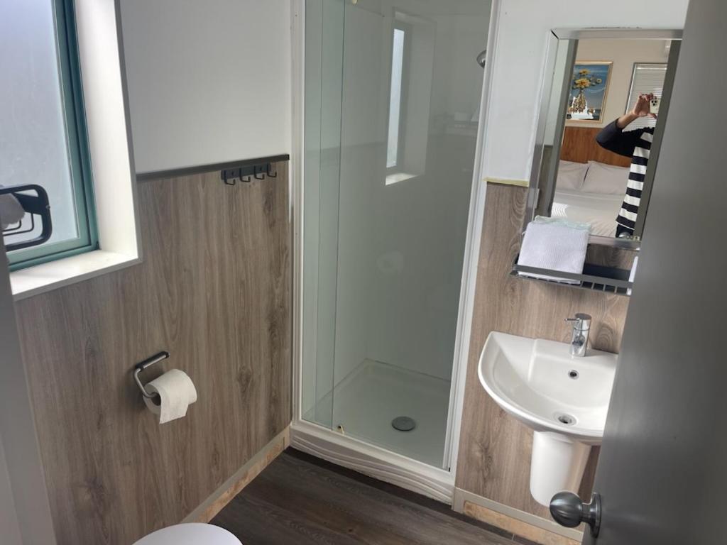 Conway Motel Manukau オークランド エクステリア 写真
